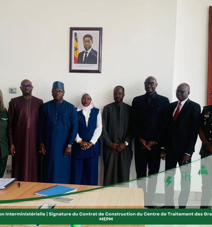 Signature du Contrat de construction du Centre des Grands brûlés